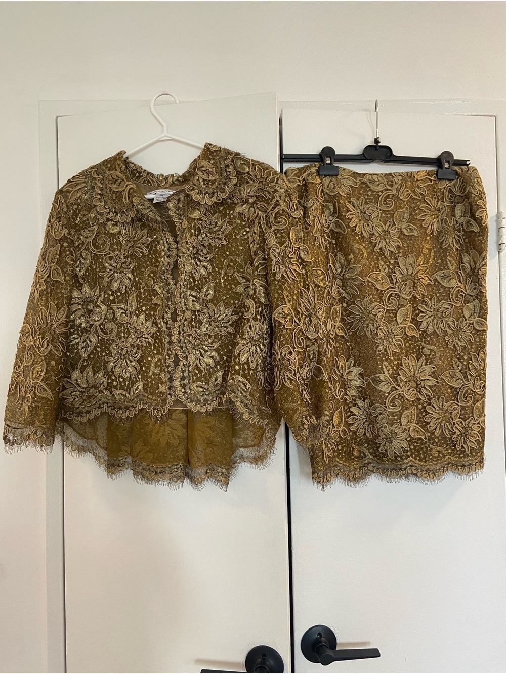 Floral Lace Two-Piece Skirt Set